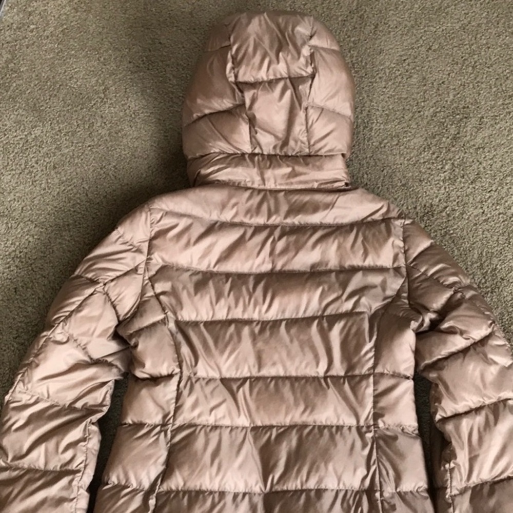 Uniqlo Packable Down Coat - Picture 6 of 8